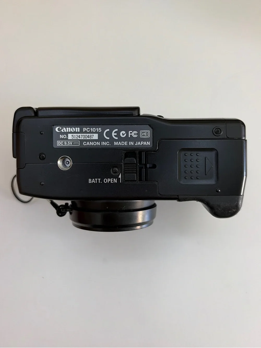 Canon PowerShot G2 Digital Camera with Black Accessories